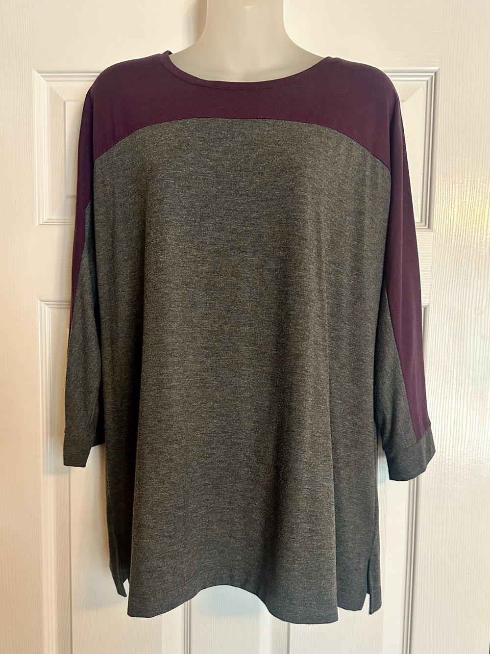 Weekends by Chico's Gray and Plum Colorblock Pullover Tunic
